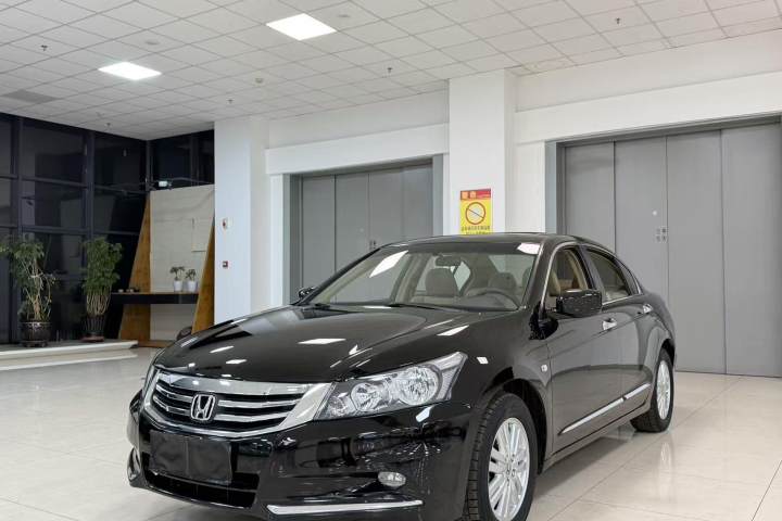 本田 雅阁 2.0L LX