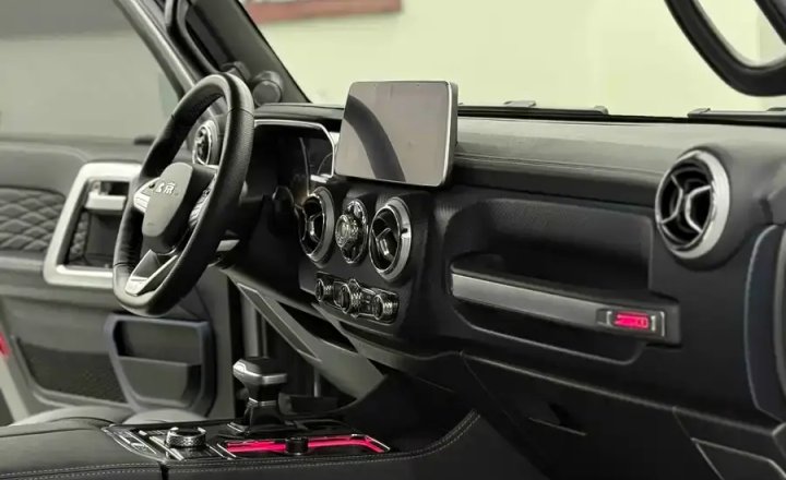北京越野 BJ40 2022款 2.0T 自动四驱环塔冠军版