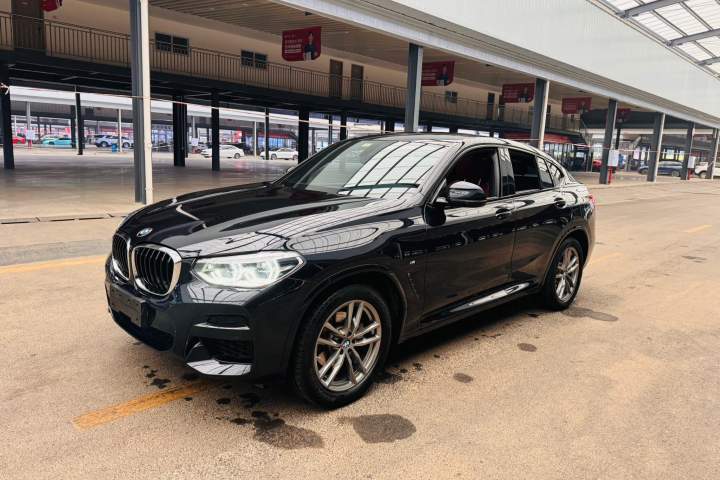 宝马 X4 xDrive25i M运动套装