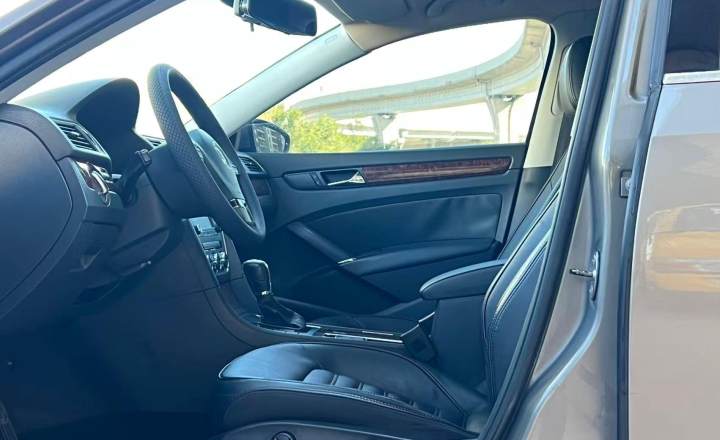 大众 帕萨特 2011款 1.8TSI DSG御尊版