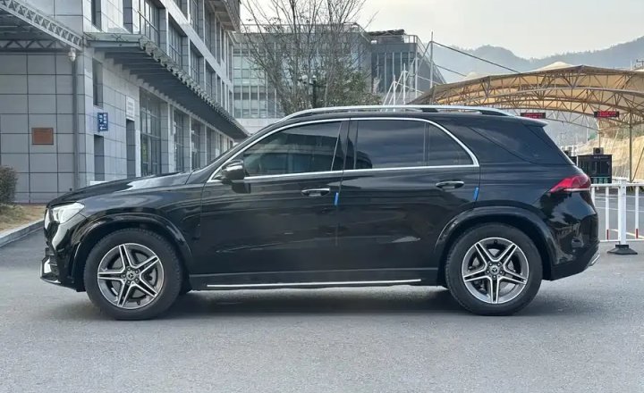 奔驰 GLE 2023款 GLE 450 4MATIC 时尚型