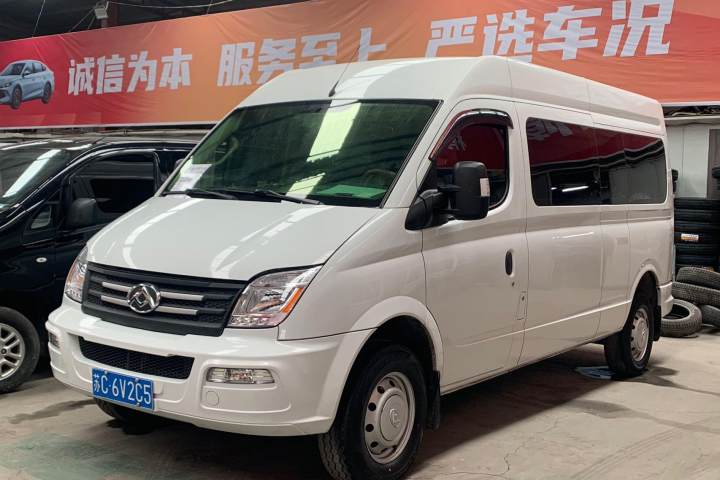 大通 新途V80 2.0T PLUS 手动商旅版长轴中顶9座三排