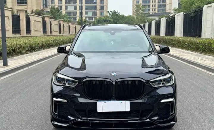 宝马 X5 2022款 xDrive 30Li 尊享型M运动套装
