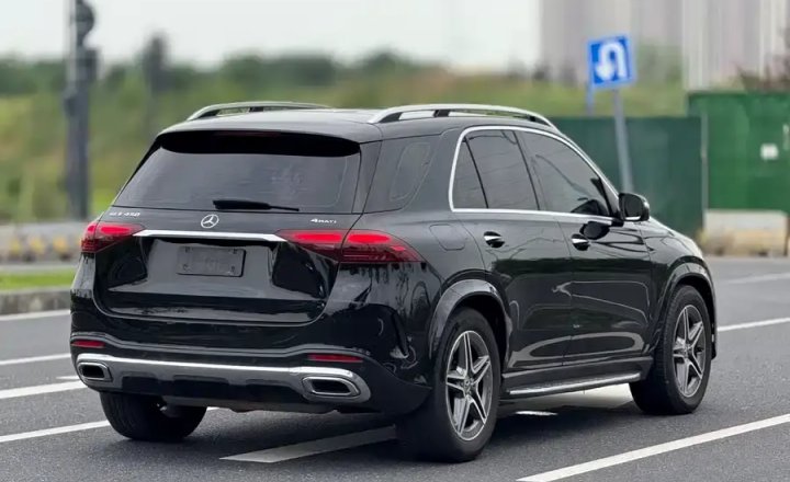 奔驰 GLE 2024款 GLE 450 4MATIC 时尚型
