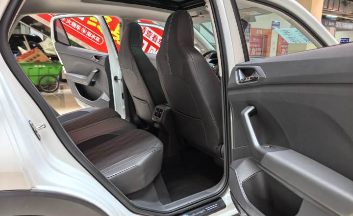 大众 途铠 2023款 300TSI DSG舒适版