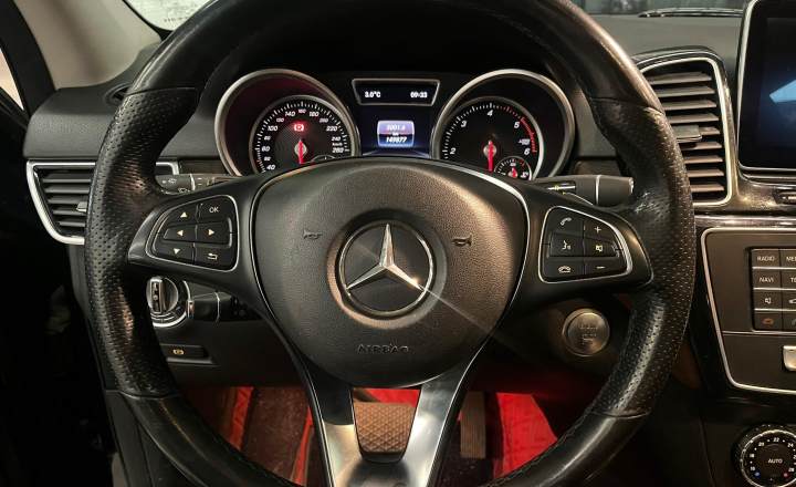 奔驰 GLE 2015款 GLE 350 d 4MATIC