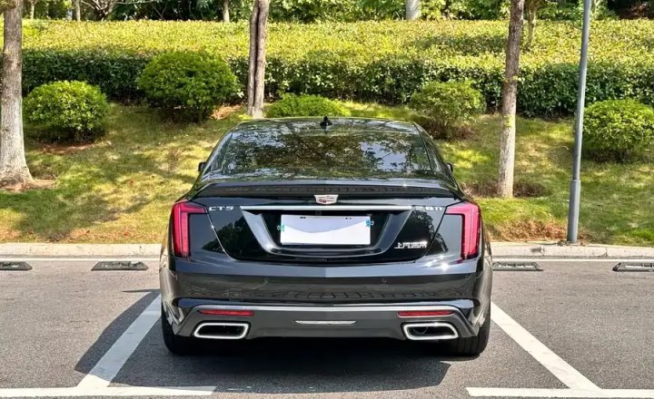 凯迪拉克 CT5 2022款 28T 尊贵型