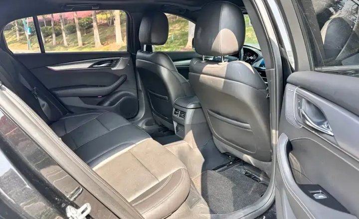 凯迪拉克 CT5 2022款 28T 尊贵型