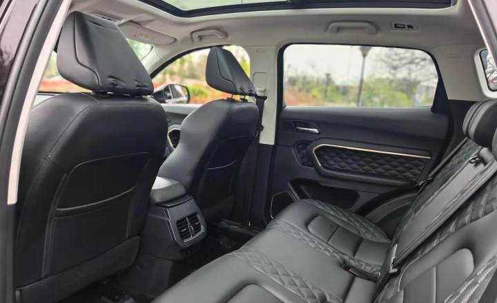 哈弗 H6 2021款 1.5T 自动冠军版
