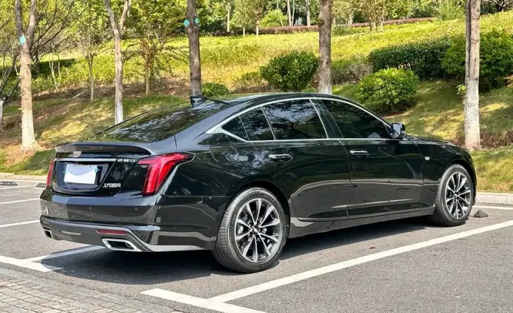 凯迪拉克 CT5 2022款 28T 尊贵型
