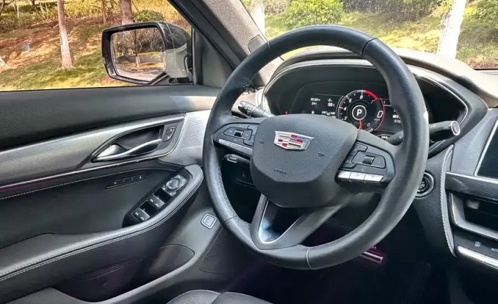 凯迪拉克 CT5 2022款 28T 尊贵型