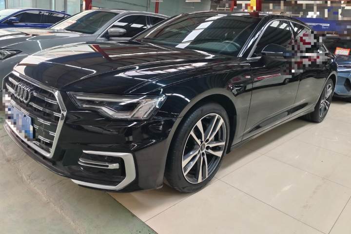 奥迪 A6L 40 TFSI 豪华动感型
