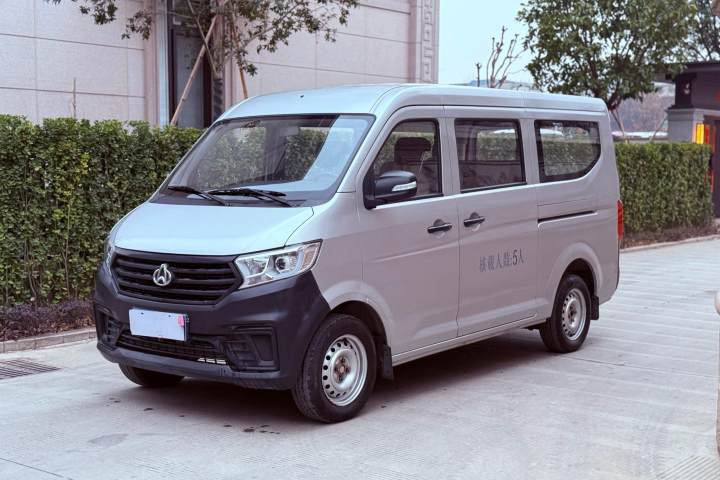 长安跨越 跨越星V3 2023款 1.5L汽油豪华型5座客车