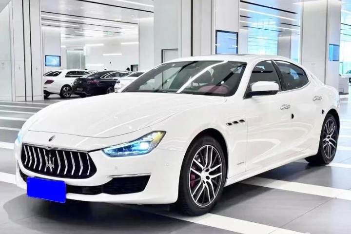 玛莎拉蒂 Ghibli 2021款 2.0T 锋芒版