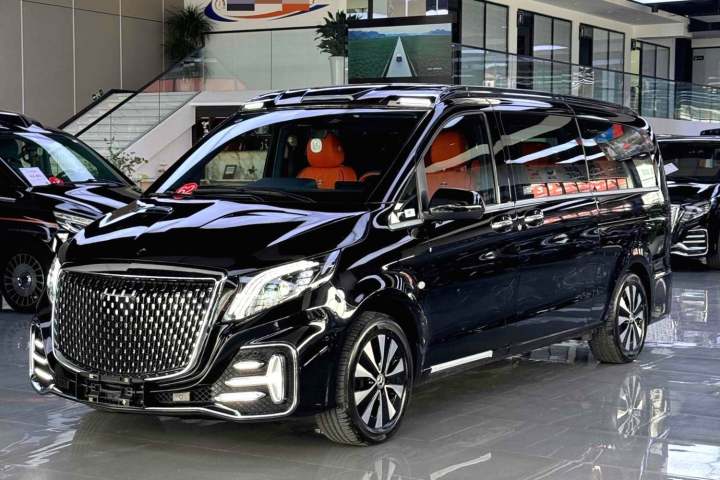 奔驰 威霆 2.0T 精英版 7座