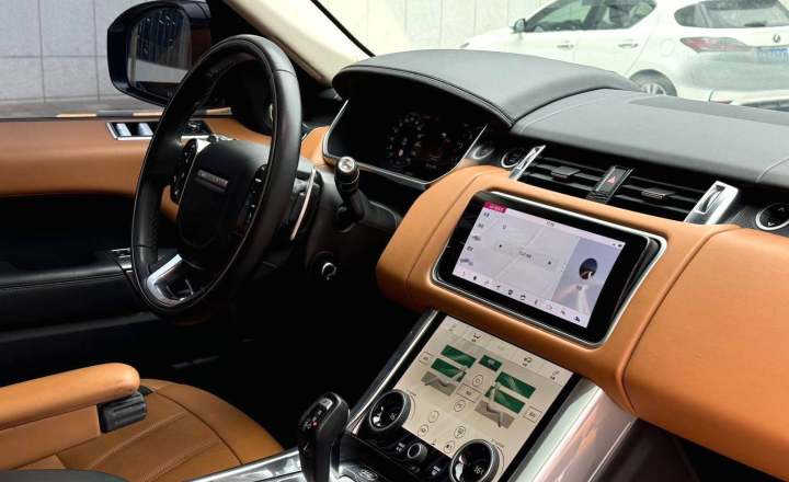 路虎 揽胜运动 2020款 3.0 L6 HSE DYNAMIC