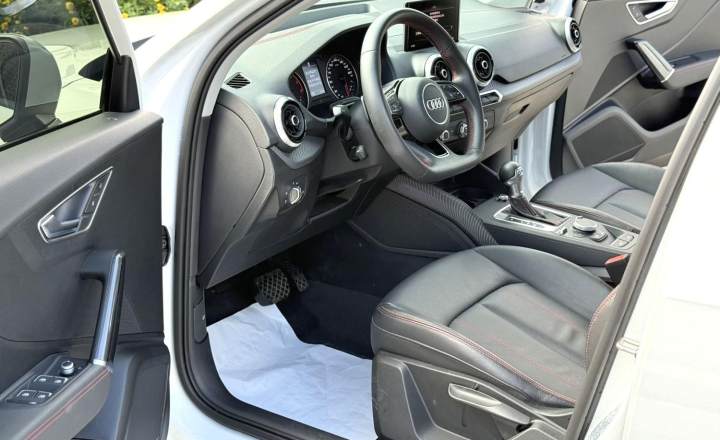 奥迪 Q2L 2023款 35TFSI 进取动感型