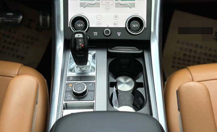 路虎 揽胜运动 2020款 3.0 L6 HSE DYNAMIC