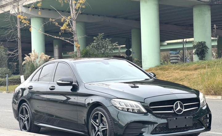 奔驰 C级 2020款 C 260 L 运动版