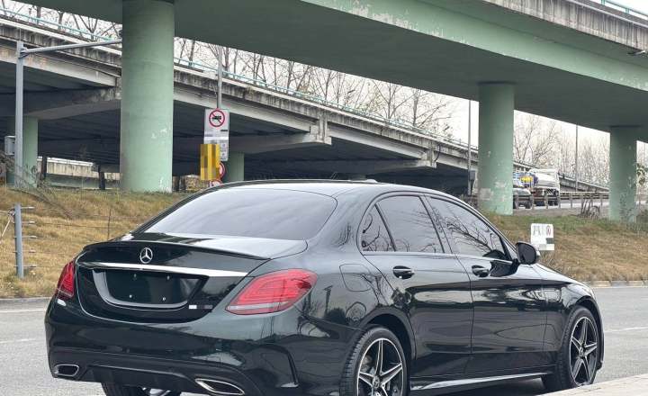 奔驰 C级 2020款 C 260 L 运动版