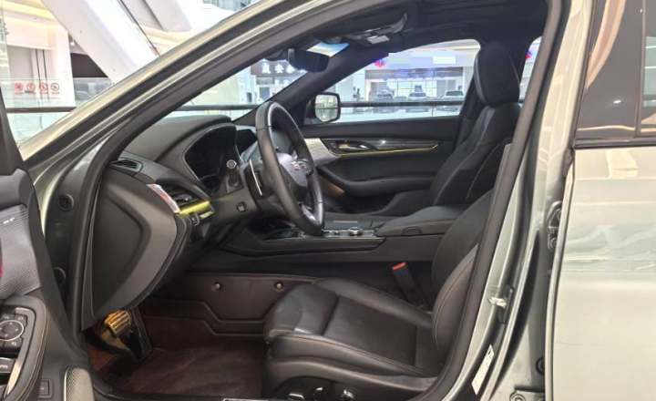 凯迪拉克 CT5 2022款 28T 豪华型（标准版）