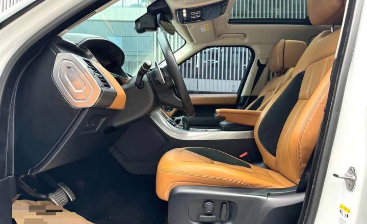 路虎 揽胜运动 2020款 3.0 L6 HSE DYNAMIC