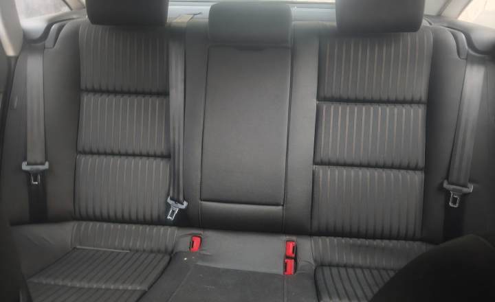 奥迪 A6L 2010款 2.0 TFSI 自动标准型