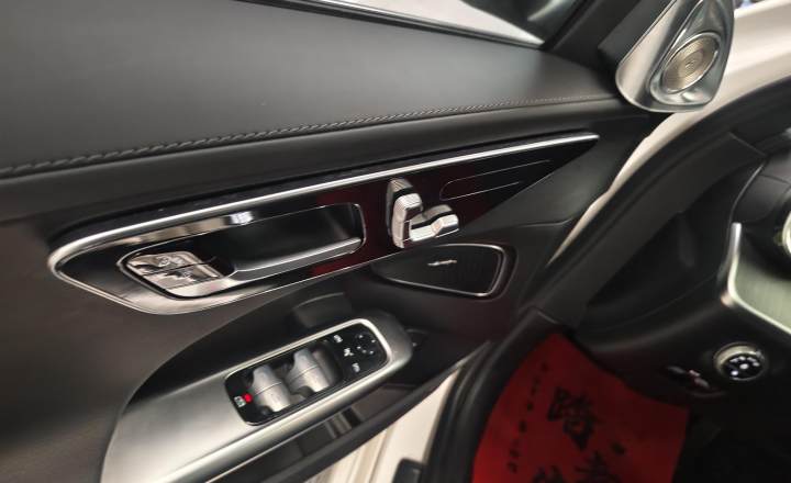 奔驰 C级 2024款 改款三 C 260 L 运动版