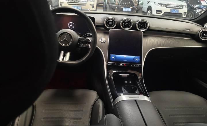 奔驰 C级 2024款 改款三 C 260 L 运动版