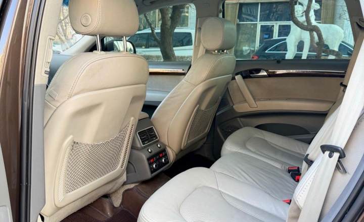 奥迪 Q7 2012款 3.0 TFSI 舒适型(200kW)