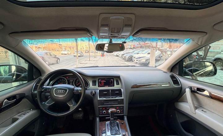 奥迪 Q7 2012款 3.0 TFSI 舒适型(200kW)