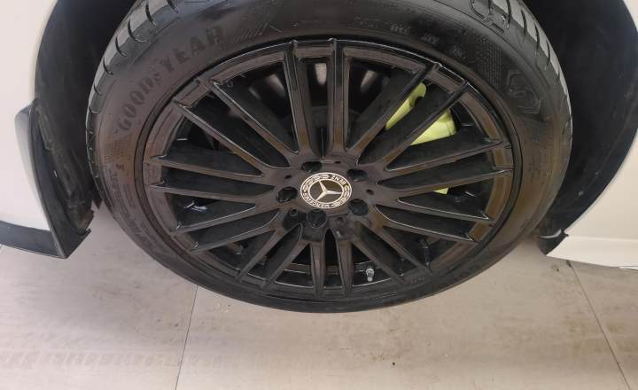 奔驰 C级 2024款 改款三 C 260 L 运动版