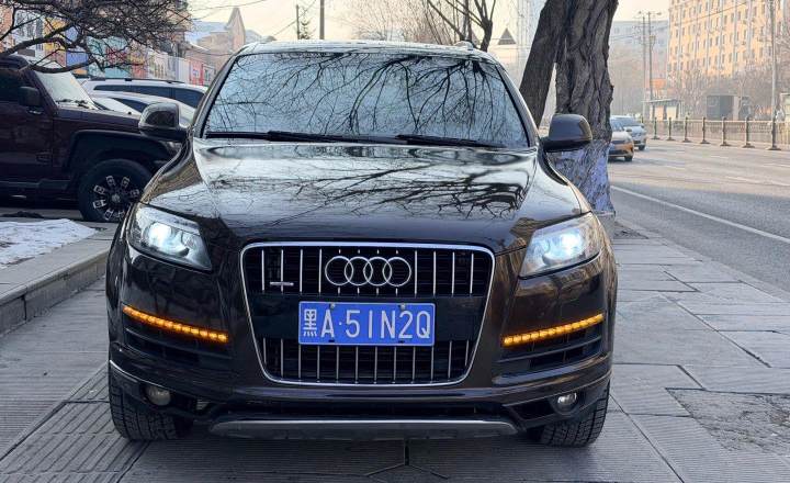 奥迪 Q7 2012款 3.0 TFSI 舒适型(200kW)