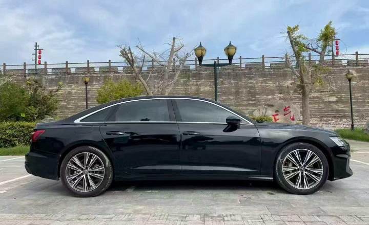 奥迪 A6L 2022款 55 TFSI quattro 尊享致雅型