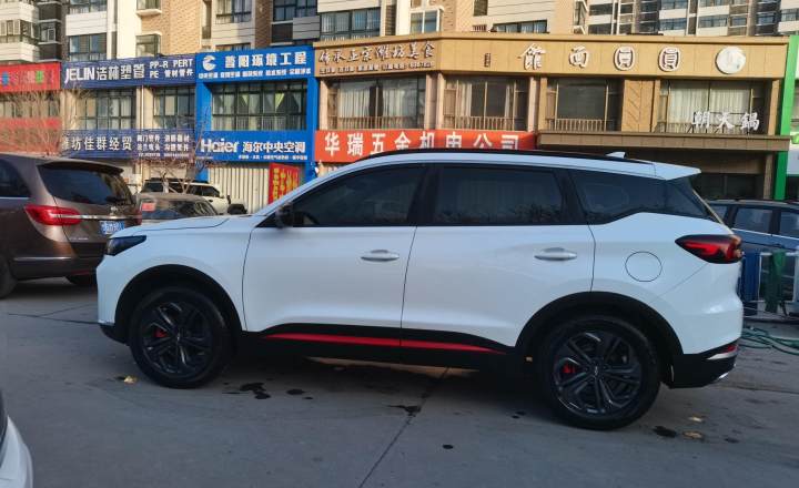 奇瑞 瑞虎7 PLUS 2021款 1.5T CVT尊贵型