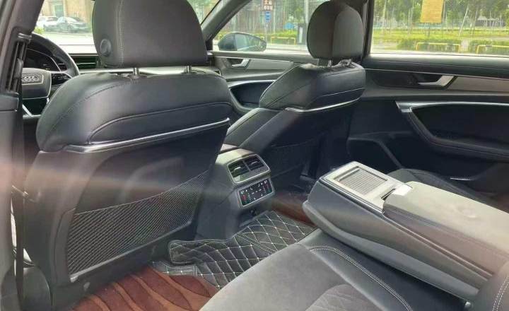 奥迪 A6L 2022款 55 TFSI quattro 尊享致雅型