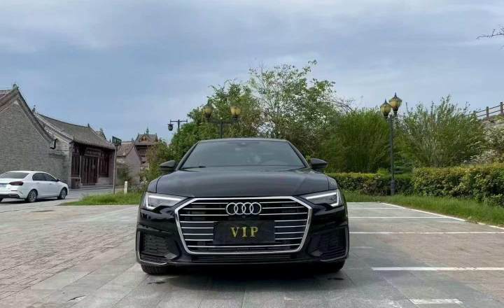 奥迪 A6L 2022款 55 TFSI quattro 尊享致雅型