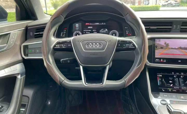奥迪 A6L 2022款 55 TFSI quattro 尊享致雅型