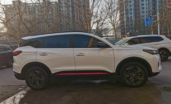 奇瑞 瑞虎7 PLUS 2021款 1.5T CVT尊贵型