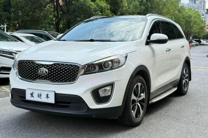 起亚 索兰托 索兰托L 2.4L 汽油2WD定制版 5座 国V