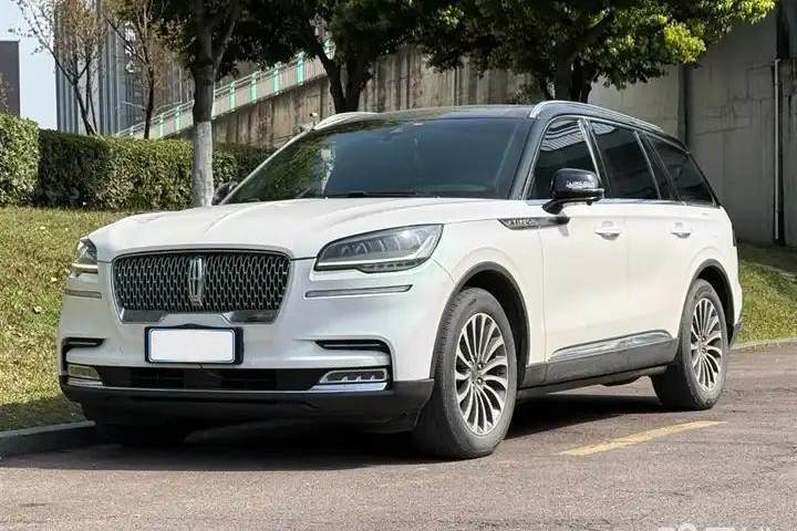 林肯 飞行家 3.0T V6 四驱尊雅版