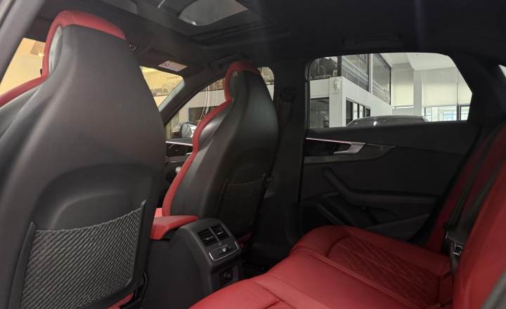 奥迪 S4 2024款 S4 3.0TFSI