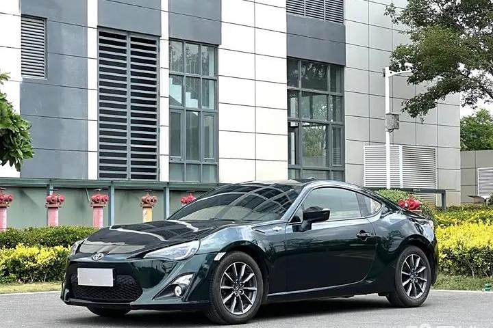 丰田 86 2.0L 自动豪华型