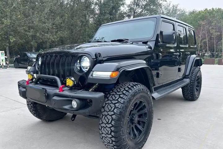 Jeep 牧马人 2.0T 高地四门版