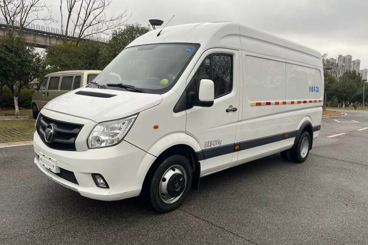 福田 图雅诺 2020款 2.8T 厢式货车加长轴中顶后双胎3座国VIF2.8NS6B177L