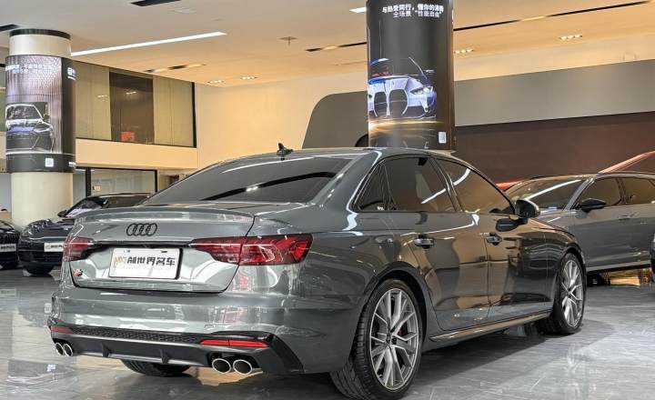 奥迪 S4 2024款 S4 3.0TFSI