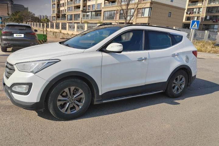 现代 胜达 2.0T 自动两驱智能型 5座