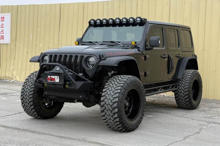 Jeep 牧马人 2021款 2.0T 罗宾汉四门版