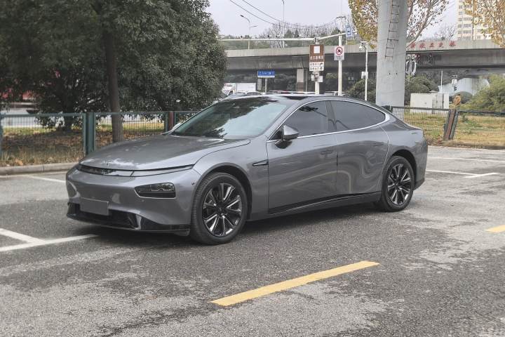 小鹏 P7 706G