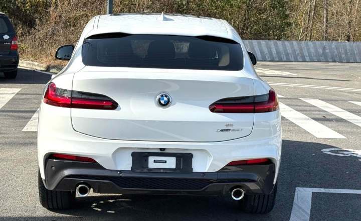 宝马 X4 2021款 xDrive 25i M运动曜夜套装